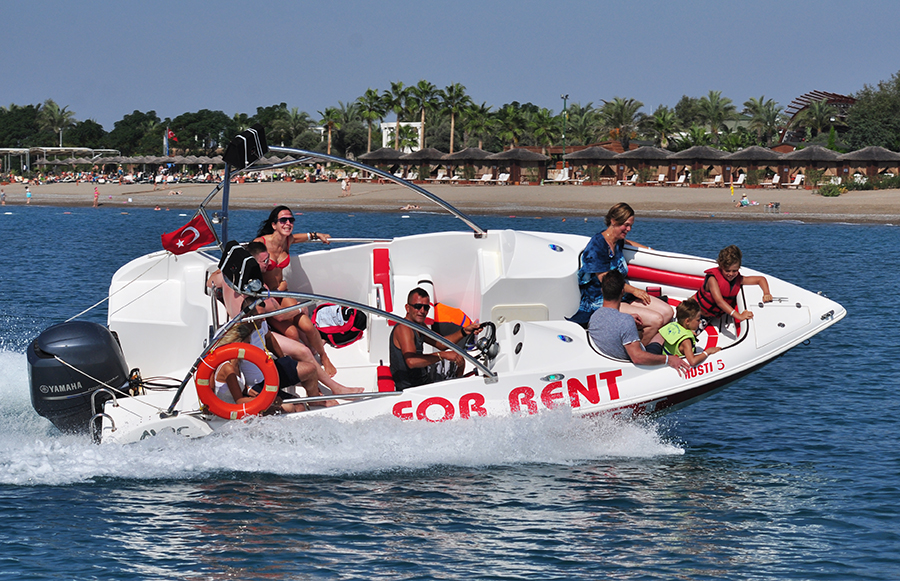 Ski 19 boat design by Umut Aras