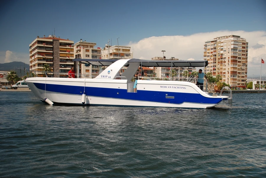 Trip 44 - Passenger boat design